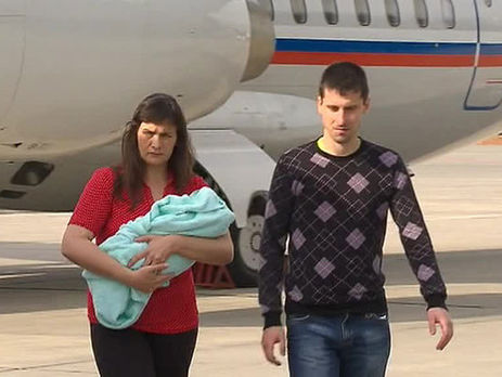 Украинцев, которых поменяли на Афанасьева и Солошенко, доставили в Москву