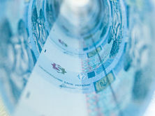 Боротьба з тіньовою економікою або боротьба з ФОП? Що передбачають і за що критикують закони про кешбек і касові апарати