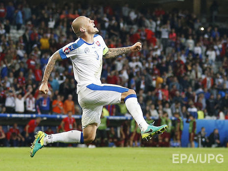 Сборная Словакии нанесла России первое поражение на Евро 2016. Фоторепортаж