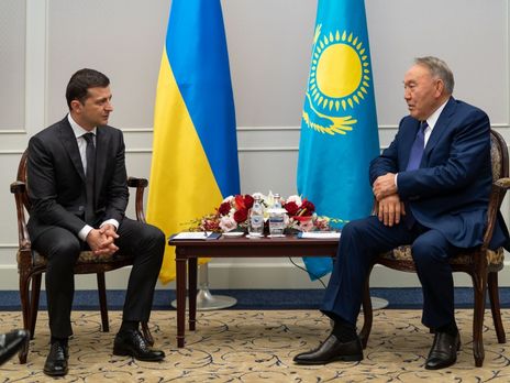 ﻿Зеленський обговорив із Назарбаєвим окупацію Криму і війну на Донбасі
