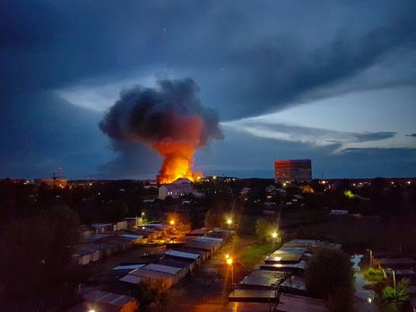 Пожар в мебельном цеху в Подмосковье: пропали двое пожарных