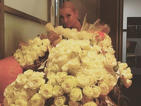 Волочкова показала, как спит дома топлес и в розовых трусах