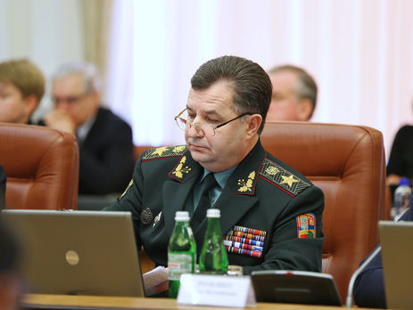 Полторак разжаловал в рядовые и уволил командира учебного взвода, попавшегося на взятке