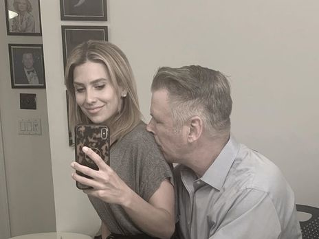 Жена Болдуина сняла на видео троих сыновей