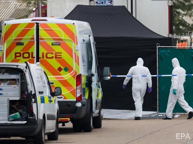 В Великобритании обнаружили фуру с 39 телами
