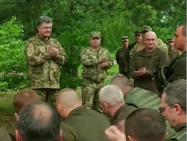 Порошенко посетил бойцов Нацгвардии, которые одними из первых встали на защиту Украины