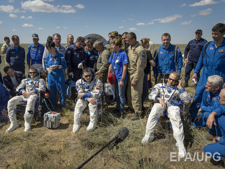 Три члена экипажа МКС вернулись на Землю