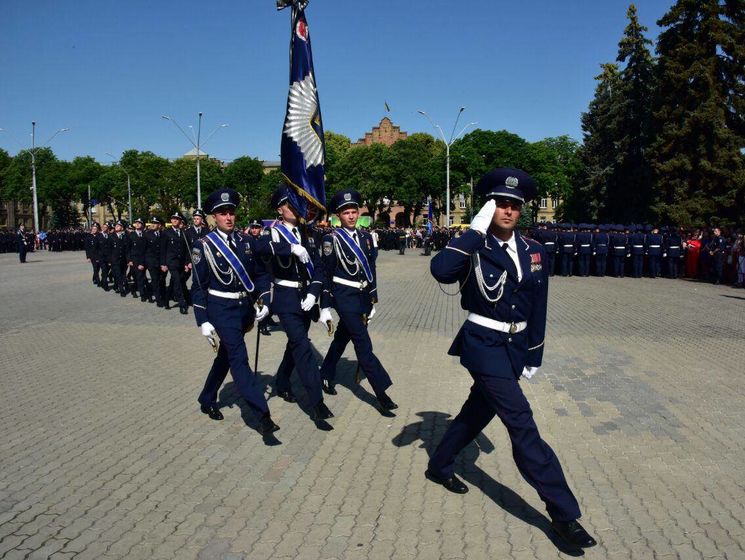 Аброськин: Ряды донецкой полиции пополнят 99 лейтенантов &ndash; выпускников Национальной академии МВД