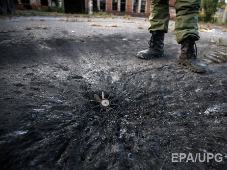 Штаб АТО: Боевики били по украинским позициям возле Красногоровки из танков и крупнокалиберных минометов