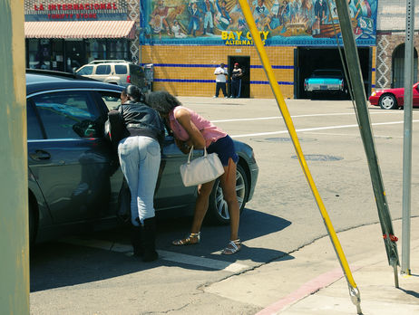 Украинские полицейские перекрыли канал поставки девушек в Грецию для оказания сексуальных услуг