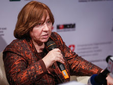 Алексиевич заявила, что в Советском Союзе пытались построить альтернативную цивилизацию