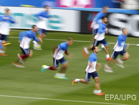 Сборная России на матч против Уэльса выйдет с траурными повязками