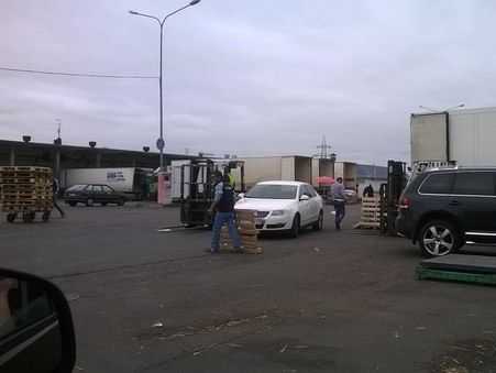 В Петербурге в результате массовой драки на овощебазе погиб человек – СМИ