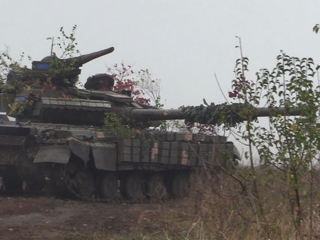 Трое украинских военных получили ранения на Донбассе