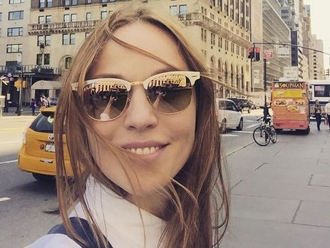 Джанабаева презентовала песню 