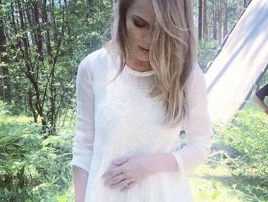 Фреймут показала кольцо на безымянном пальце