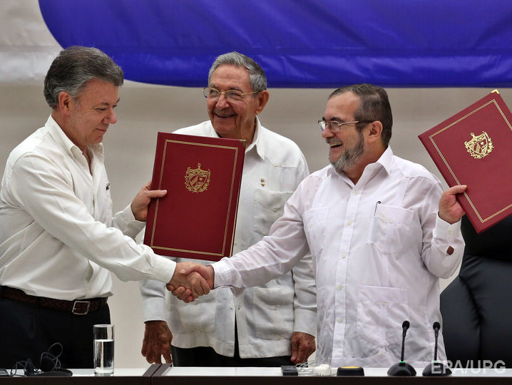 Власти Колумбии и повстанцы FARC заключили перемирие после 52 лет конфликта