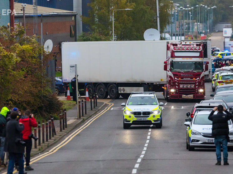 В Великобритании выдвинули обвинение водителю фуры, в которой нашли 39 тел