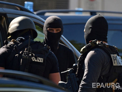 Полиция Германии: Оружие преступника, захватившего заложников в кинотеатре, было ненастоящим