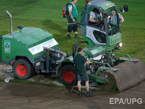 В УЕФА распорядились заменить испорченный газон на стадионе в Лилле перед плей-офф Евро 2016