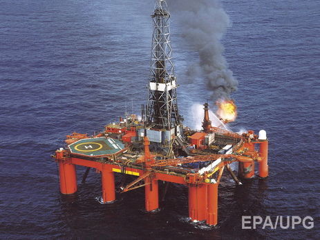 Нефть торгуется ниже $49 за баррель