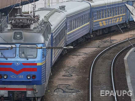 В Бердичеве подросток получил ожоги 50% тела, пытаясь сделать селфи на крыше поезда