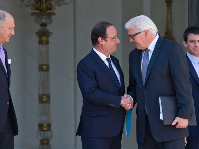 Франция и Германия хотят превратить Евросоюз в сверхгосударство &ndash; СМИ