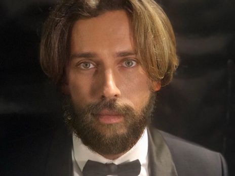 ﻿Галкін показав Пугачову в короткому пальті на фото із сином