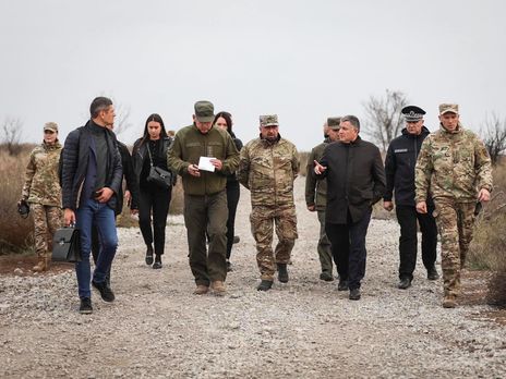 Аваков ездил в Мариуполь поддержать 