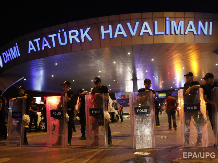 Премьер Турции сообщил, что аэропорт в Стамбуле возобновил работу