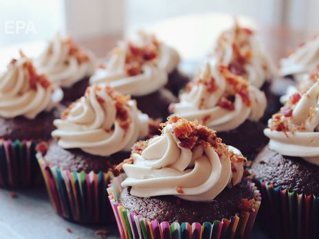 13 человек на поминках в Германии отравились кексами с гашишем