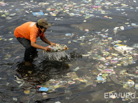 Во Франции запретили продажу пластиковых пакетов одноразового использования