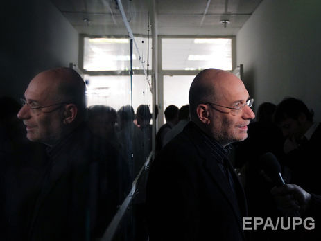 Акунин: Власть РФ пытается инициировать единство граждан очень вяло и импотентно