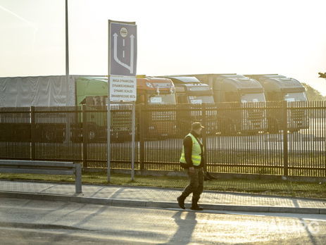 Госпогранслужба Украины: На границе с Польшей в очередях стоят более тысячи автомобилей
