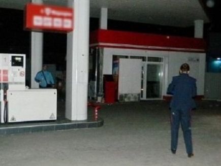 В Херсонской области неизвестные ограбили автозаправку, убив двух человек