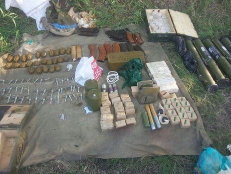 Возле Окружной дороги Харькова обнаружен тайник с оружием