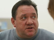 В феврале 2014 года Бенюк голосовал за отмену закона Кивалова Колесниченко