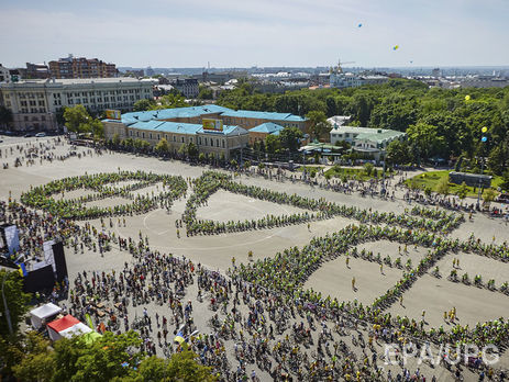 Харьковский горсовет установит мемориальные таблички погибшим воинам АТО на фасадах школ, где они учились