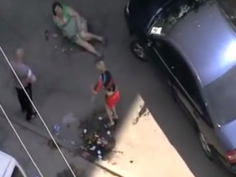 Арьев: В Днепре депутат райсовета от Оппоблока уничтожил продукты пожилой женщины, сделавшей ему замечание. Видео