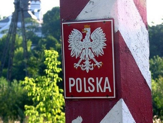 Россия приостановила местное приграничное передвижение с Польшей в ответ на действия Варшавы