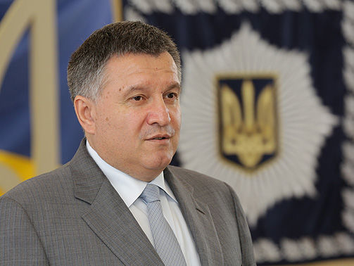 Аваков: У задержанного зампрокурора Ровенской области найдены слитки золота, дорогие часы и мешки янтаря