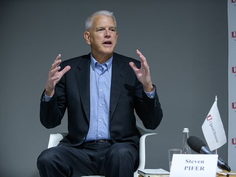 Пайфер: Украине лучше держаться как можно дальше от внутриамериканского политического кризиса