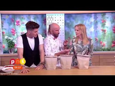 Фокусник в прямом эфире проткнул руку телеведущей. Видео