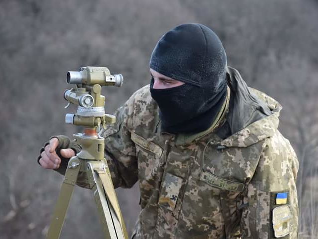 ﻿3 листопада внаслідок обстрілів на Донбасі дістав поранення український військовий – штаб ООС