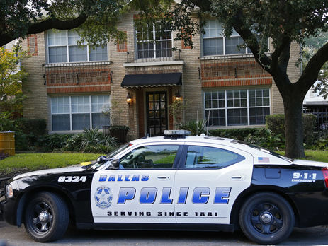 В американском Далласе в ходе протестов были застрелены трое полицейских, еще семеро ранены