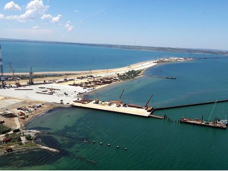 Запуск поездов по Керченскому мосту перенесли на год