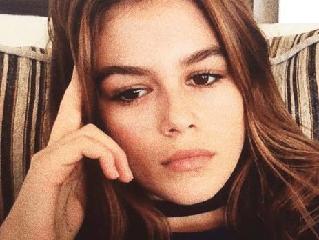 Дочь Кроуфорд поделилась детским снимком со своим братом