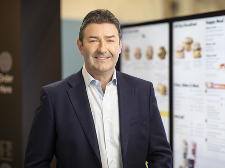 ﻿Гендиректора McDonald's звільнили через роман зі співробітницею компанії