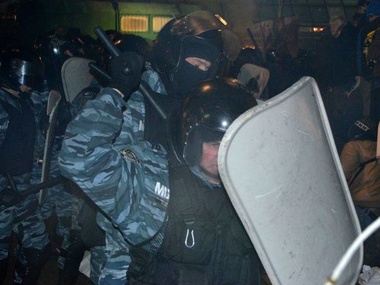 Литва и Швеция осудили применение "брутальной силы" к демонстрантам