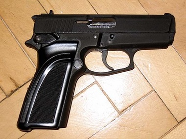 СБУ и МВД призвали сдать незарегистрированное оружие